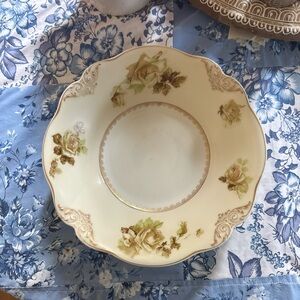 Antique Hermann Ohme Silesia Old Ivory IV 10” serving bowl